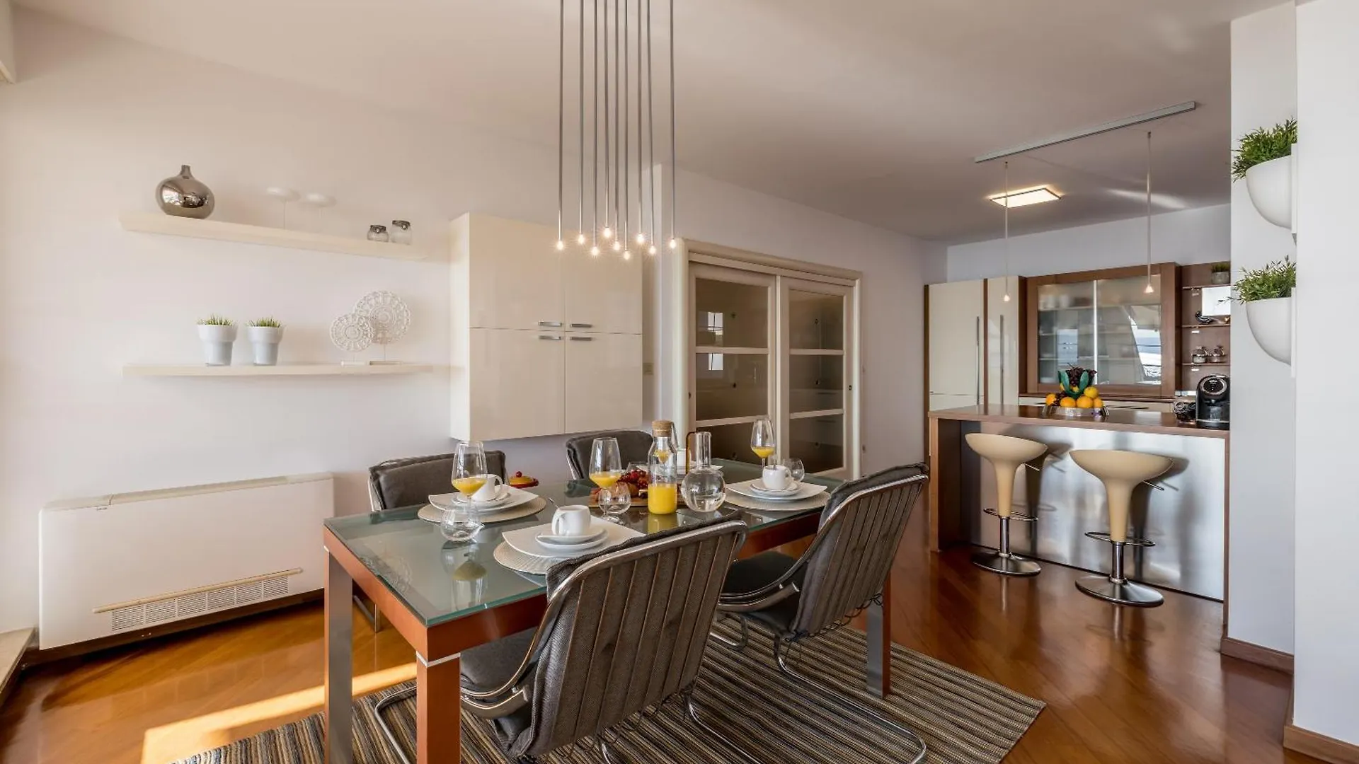 Luxury Apartment Zen Split