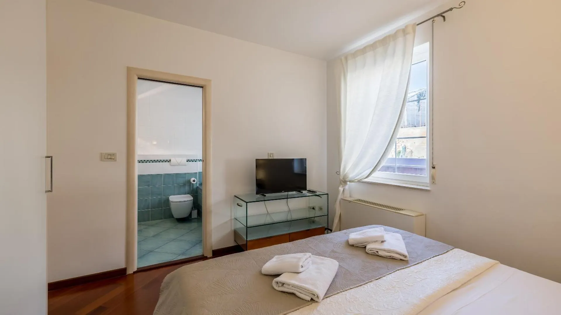 Luxury Apartment Zen Split