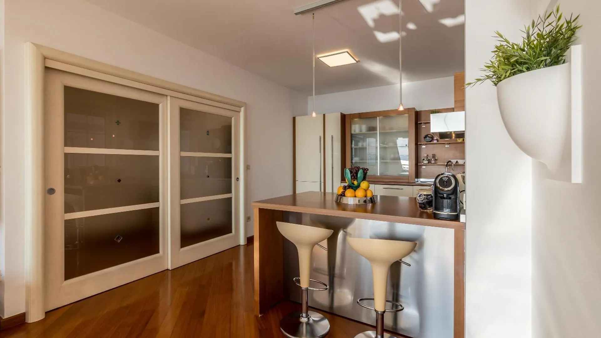 Luxury Apartment Zen Split