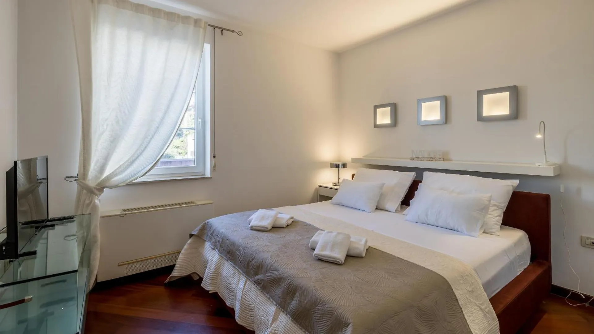 Luxury Apartment Zen Split